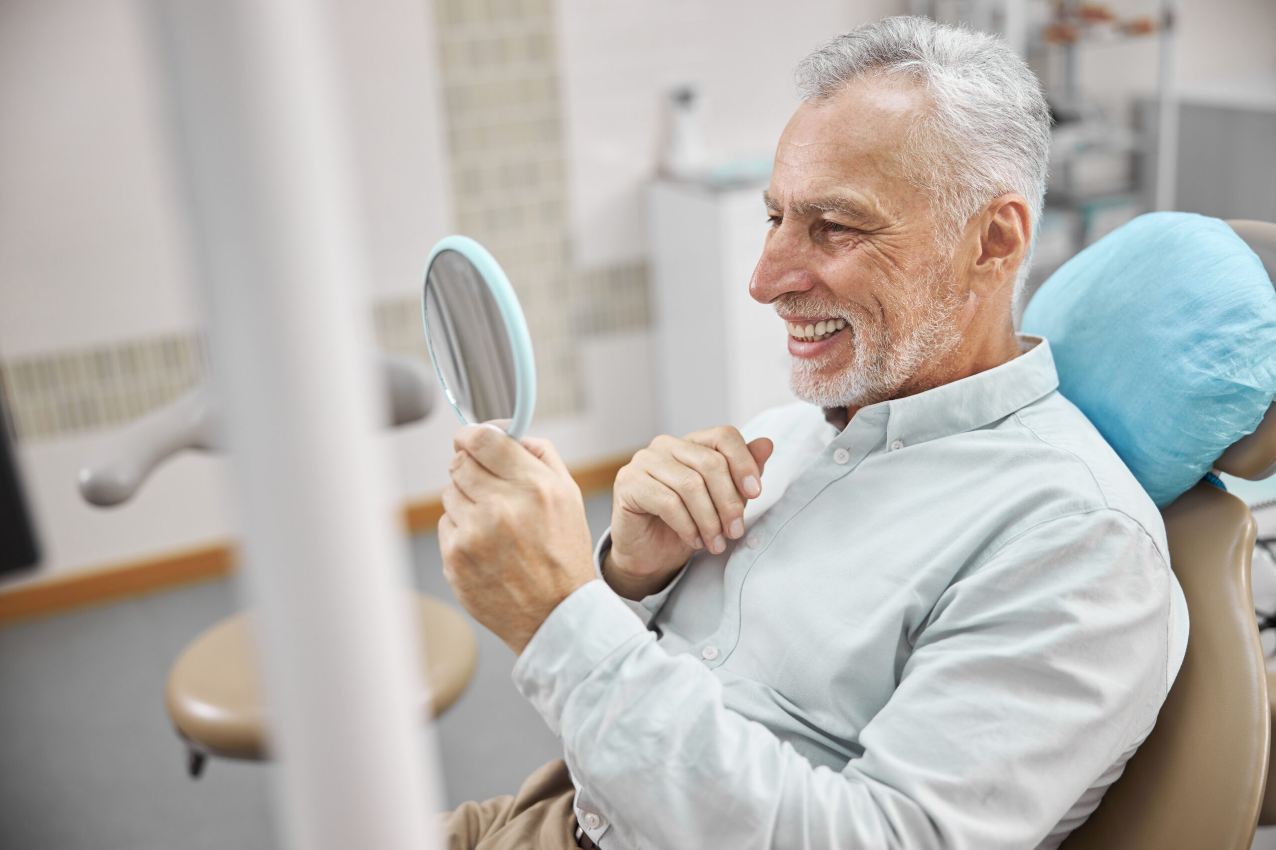 ¿Cuánto dura un implante dental? Todo lo que debes saber